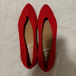Sava red woven flats